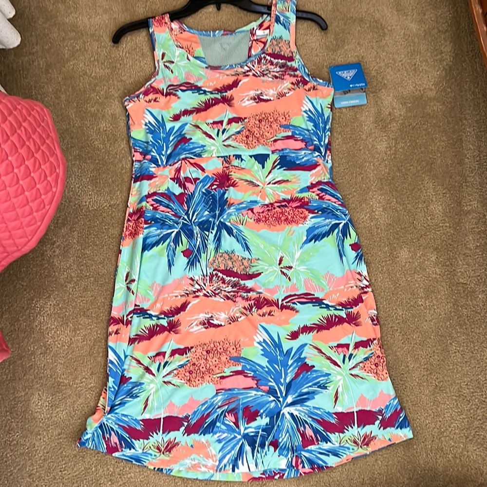 Sport dress Columbia ~Omni wick great for summer, swimming, golf, boating…. 🩱